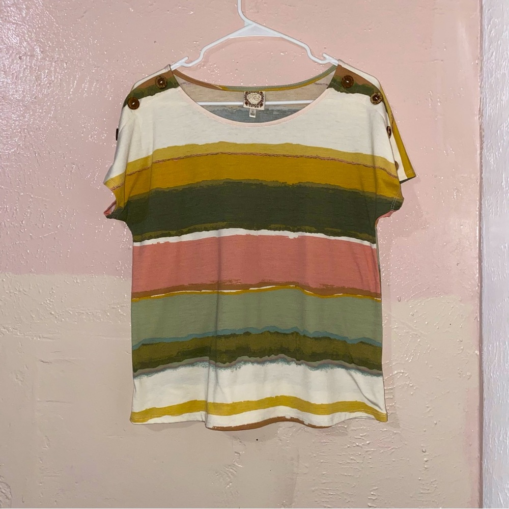 Cute vintage shirt💚💛🩷